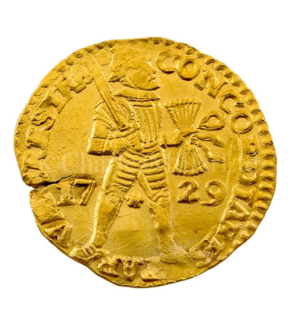 Lot 40 - A GOLD DUCAT RECOVERED FROM THE VLIEGENTHART WRECKED OFF THE DUTCH SCHELDT 1735