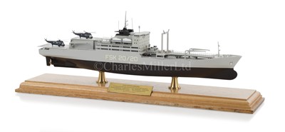 Lot 291 - A 1:600 SCALE PROPOSAL DESK MODEL FOR THE RFA SHIP KING-20/20 BY BRITISH SHIP BUILDERS, CIRCA 1986