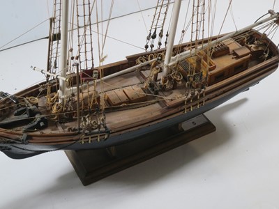 Lot 5 - A WELL-RIGGED MODEL OF A 19TH CENTURY TWIN-MASTED TRADING SCHOONER