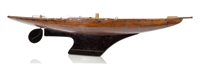 Lot 337 - A BERMUDAN RIGGED POND YACHT, CIRCA 1920<br/>the...