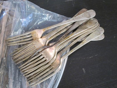 Lot 60 - A LARGE QUANTITY OF PRE-WAR SHIPPING LINE PLATED FLATWARE