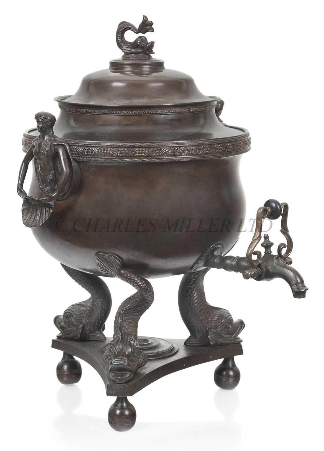 Lot 11 - A 19TH CENTURY MARINE-THEMED COPPER HOT WATER URN