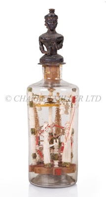 Lot 169 - A RARE EARLY 19TH CENTURY FRENCH NAPOLEONIC PRISONER-OF-WAR BONE SPINNING JENNY IN A BOTTLE CIRCA 1810