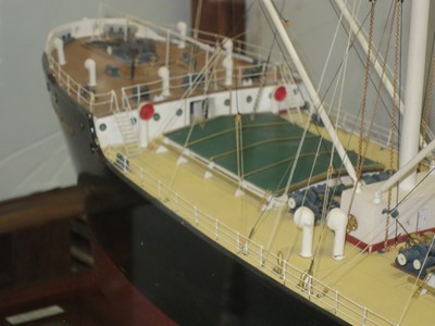 Lot 64 - A BUILDER'S-STYLE MODEL BY NORMAN HILL FOR THE S.S. 'SINNINGTON COURT', ORIGINALLY BUILT BY ARMSTRONG, WHITWORTH & CO. FOR THE UNITED BRITISH SS. CO., 1928