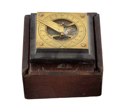 Lot 117 - A LATE 19TH CENTURY PORTABLE COMPASS SUNDIAL