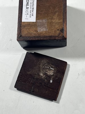 Lot 117 - A LATE 19TH CENTURY PORTABLE COMPASS SUNDIAL