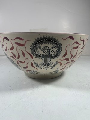 Lot 43 - A 20TH CENTURY SUNDERLAND-STYLE LUSTREWARE BOWL