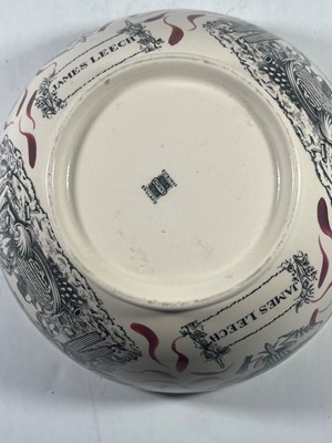 Lot 43 - A 20TH CENTURY SUNDERLAND-STYLE LUSTREWARE BOWL