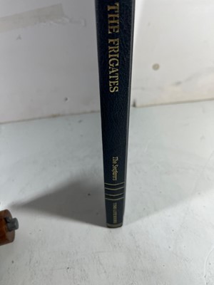 Lot 83 - A MODERN MODEL OF AN 18TH CENTURY NAVAL GUN