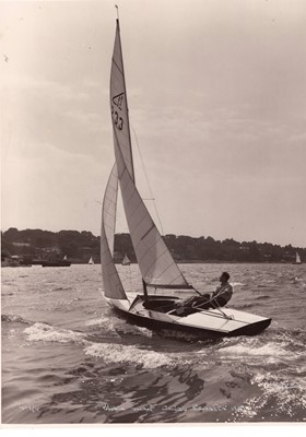 Lot 32 - A SET OF PHOTOGRAPHS FROM THE COWES REGATTA, 1962