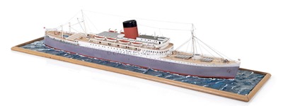 Lot 148 - A WATERLINE MODEL OF THE UNION CASTLE LINER T.S.S. 'RHODESIA CASTLE'