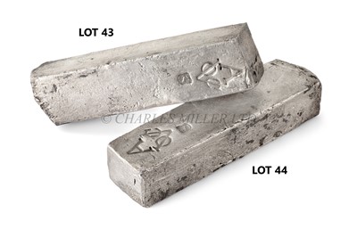 Lot 43 - A DUTCH EAST INDIA COMPANY (V.O.C.) SILVER INGOT SALVAGED FROM THE 'ROOSWIJK' CARGO, CIRCA 1739