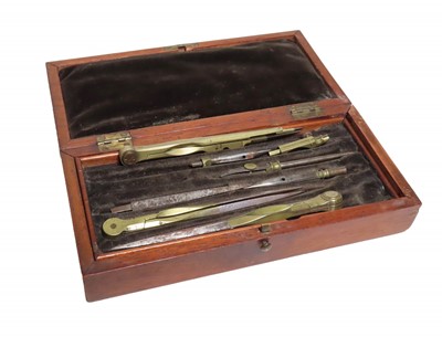 Lot 38 - AN EARLY 20TH CENTURY DRAWING SET