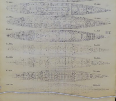 Lot 68 - A 1:680 SCALE WATERLINE MODEL OF THE CUNARD LINER R.M.S. 'QUEEN MARY'