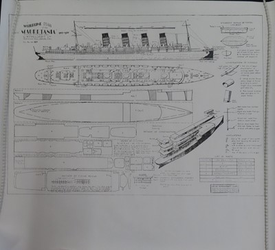 Lot 68 - A 1:680 SCALE WATERLINE MODEL OF THE CUNARD LINER R.M.S. 'QUEEN MARY'