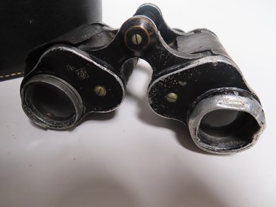Lot 110 - A KRIEGSMARINE OFFICER'S ERNST LEITZ BINOCULARS CASE, 1943
