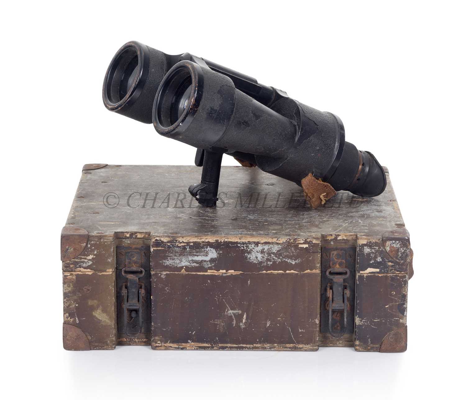 Lot 278 - A PAIR OF 8 X 60 KRIEGSMARINE U-BOAT BINOCULARS BY CARL ZEISS, JENA, 1941
