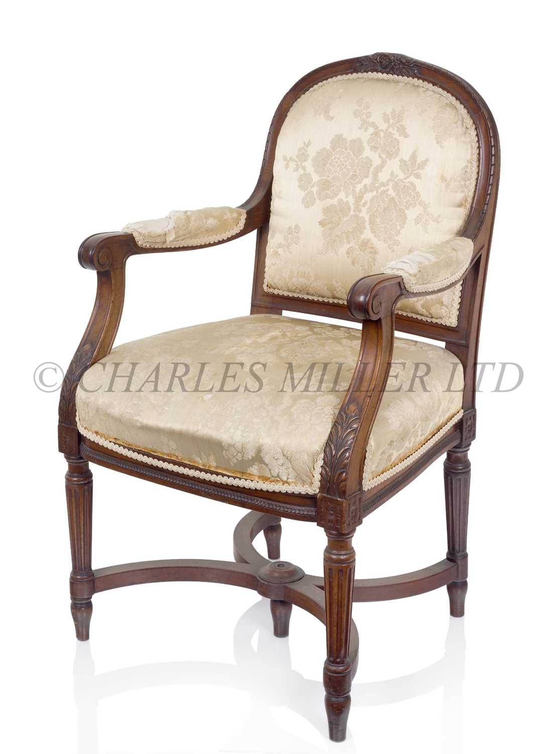 Lot 69 - A CARVER FROM THE FIRST-CLASS DINING SALOON OF THE CUNARD LINES R.M.S. BERENGARIA (EX. S.S. IMPERATOR), CIRCA 1912