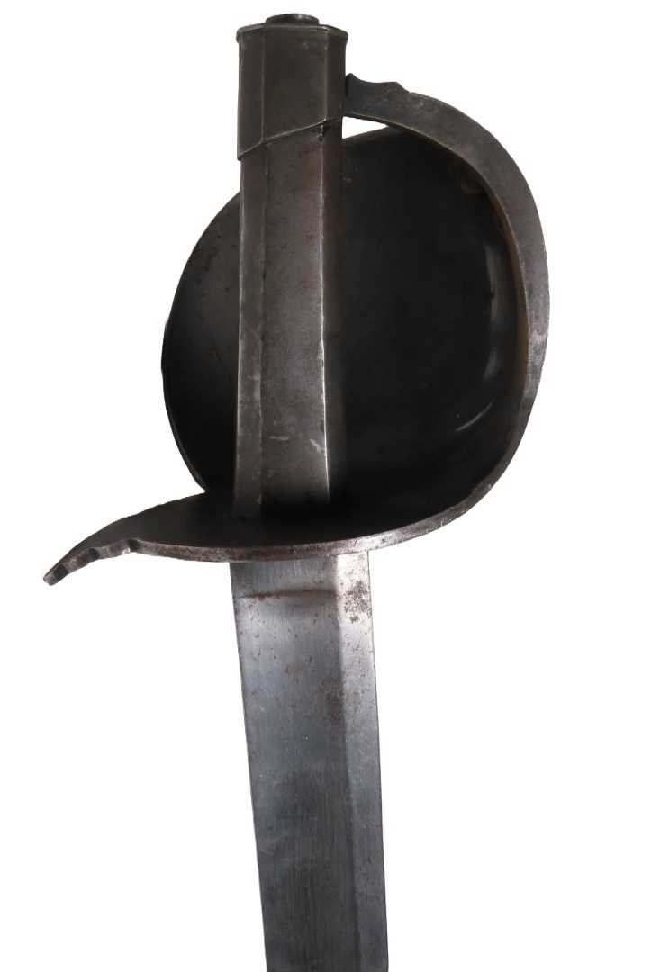 Lot 69 - AN 1811-PATTERN FRENCH NAVAL CUTLASS, MAKER KLINGENTHAL