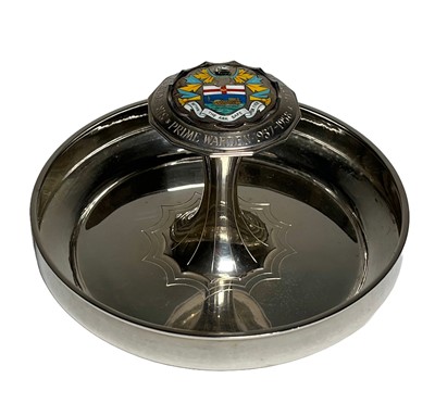 Lot 158 - AN ELIZABETH II SILVER ASHTRAY FOR THE WORSHIPFUL COMPANY OF SHIPWRIGHTS BY GARRARD & CO. LTD, LONDON, 1957