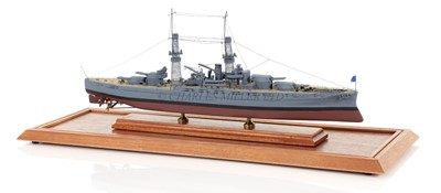 Lot 279 - A FINE 1:400 SCALE STATIC DISPLAY MODEL OF THE 'SUPER DREADNOUGHT' BATTLESHIP U.S.S. ARIZONA [1915]