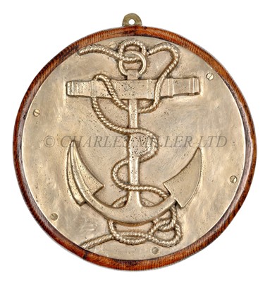 Lot 271 - A CIRCULAR BRASS FOULED ANCHOR EMBLEM, POSSIBLY A CAPSTAN TOP