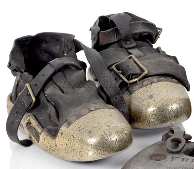 Lot 228 - A PAIR OF LIGHTWEIGHT DIVER'S SAND SHOES BY SIEBE GORMAN & CO. LTD, LONDON, 20TH CENTURY