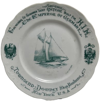Lot 43 - A PLATE COMMEMORATING THE LAUNCH OF THE KAISER'S RACING YACHT 'METEOR', 1902