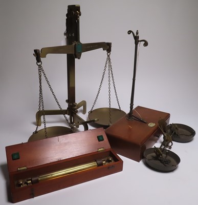 Lot 7 - A 19TH CENTURY PORTABLE BEAM SCALE BY CHARLES COOPER, LONDON