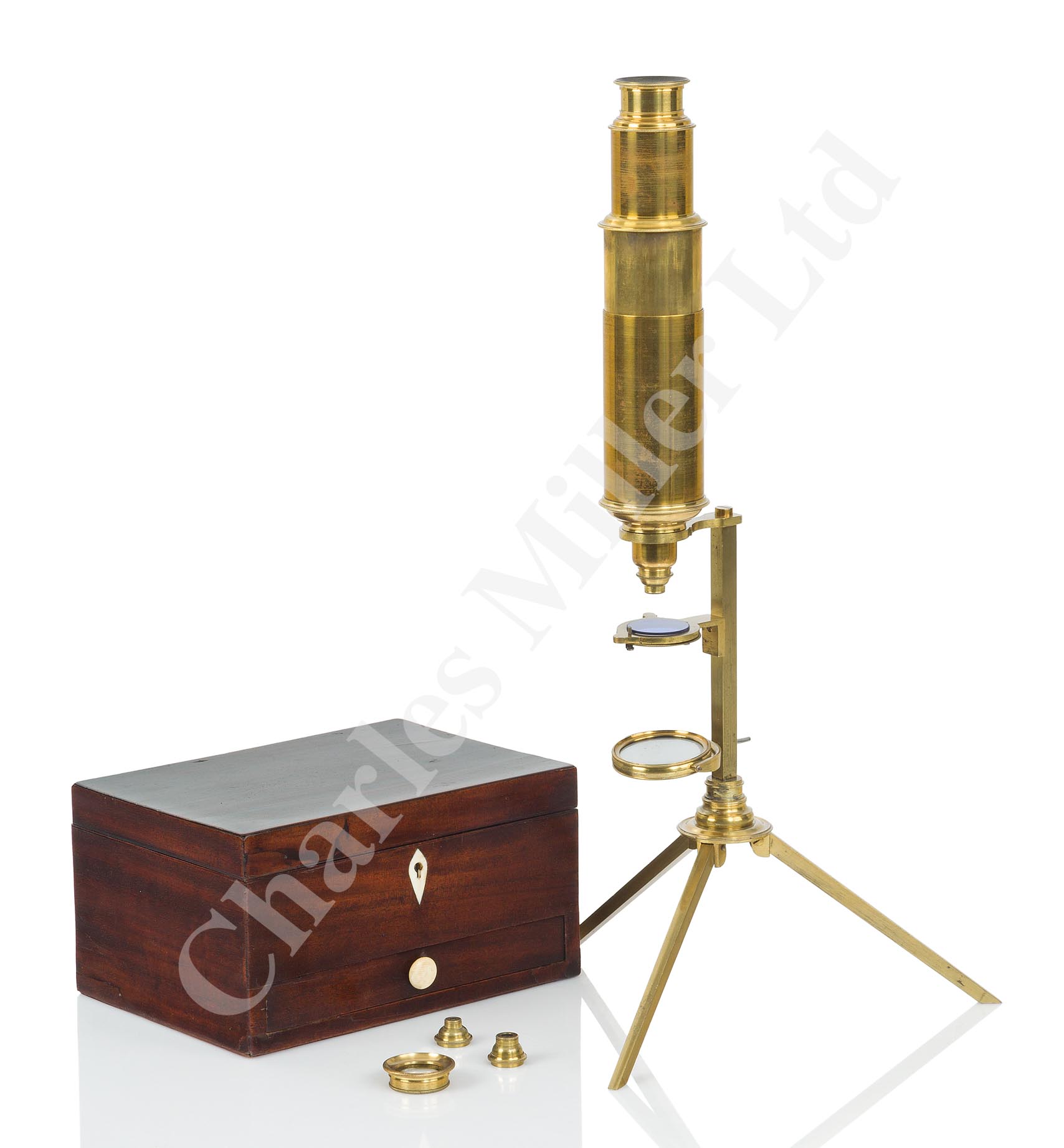 Mohawk Microscope Lot 236 - Ø AN ENGLISH PORTABLE MONOCULAR MICROSCOPE,