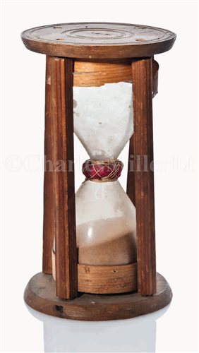 Lot 250 - AN EARLY 19TH-CENTURY TIMING GLASS<br/>the...