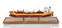 Lot 318 - A SMALL BOARDROOM MODEL OF THE M.T. STOLT SAPPHIRE, BUILT FOR STOLT TANKERS BY DAEWOO, OKPO, 1986