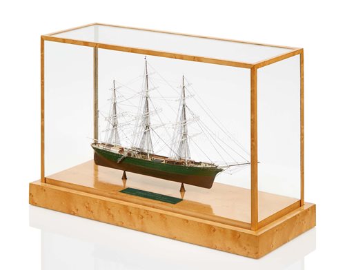 Lot 271 - A FINELY DETAILED 1:384 SCALE MODEL OF THE TEA...