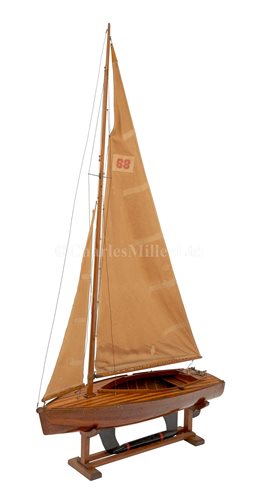 Lot 281 - A BERMUDAN RIGGED BAR-KEEL POND YACHT GAWD. L....