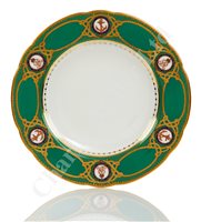 Lot 162 - A GREEN PATTERN PLATE FROM THE ROYAL YACHT, CIRCA 1910