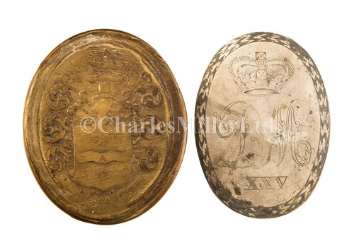 Lot 174 - A PRESSED HORN SNUFF BOX COMMEMORATING SIR...