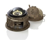 Lot 150 - A KRIEGSMARINE SCHNELLBOOT COMPASS AND...