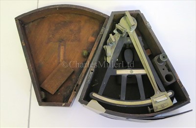 Lot 262 - A 10IN. RADIUS VERNIER OCTANT BY SPENCER,...