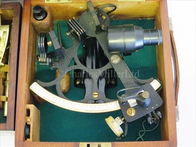 Lot 264 - A THREE-CIRCLE VERNIER SEXTANT BY J.W....