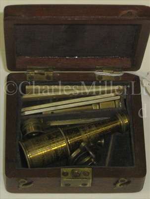 Lot 204 - AN EARLY 19TH-CENTURY BOTANIST'S MICROSCOPE BY...