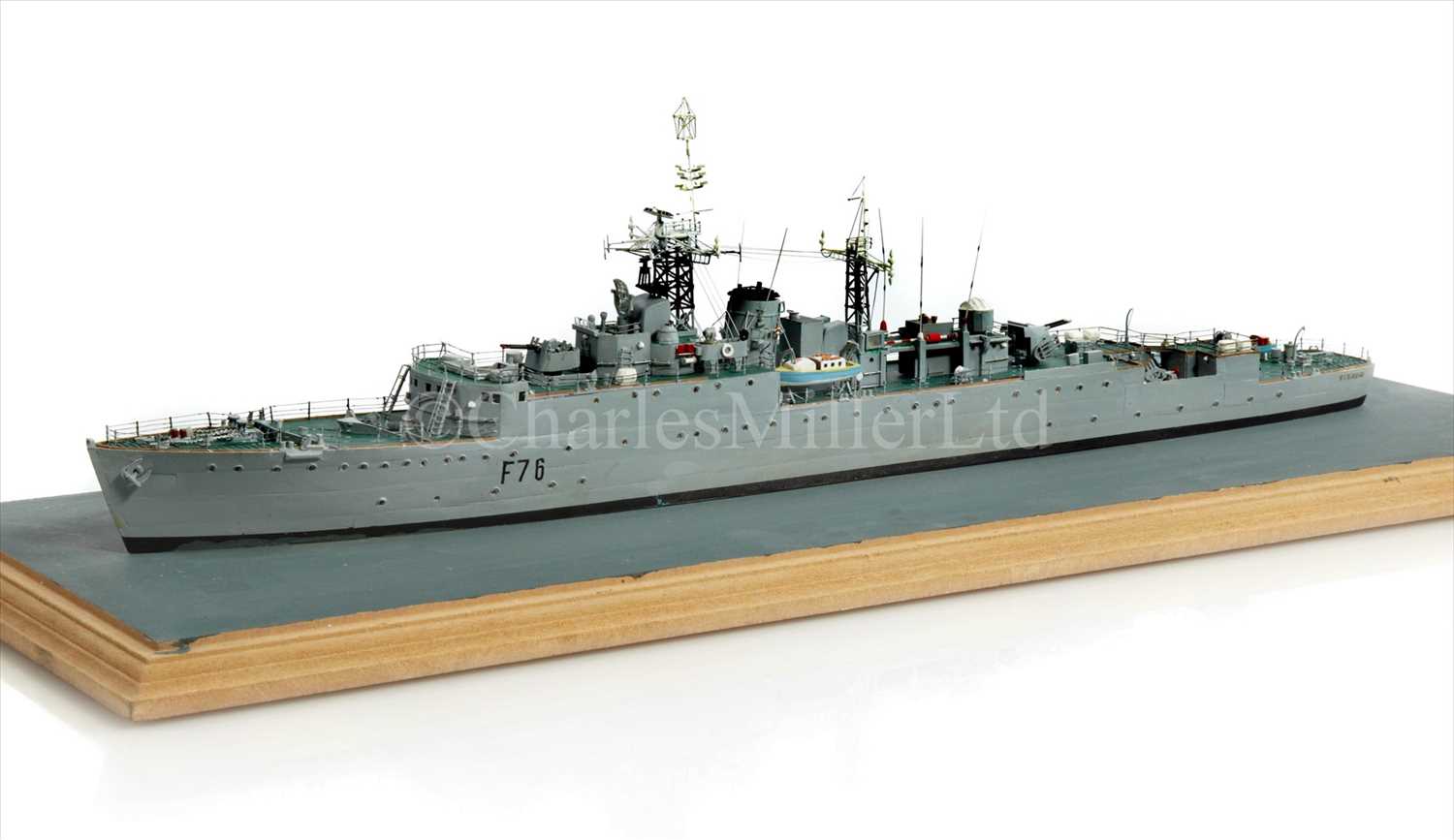 Lot 262 - A DETAILED STATIC DISPLAY 1:92 SCALE WATERLINE...