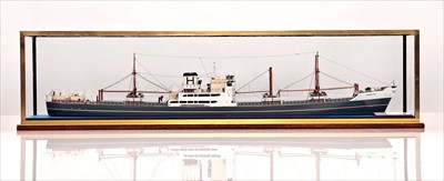 Lot 288 - A WELL-PRESENTED 1:96 SCALE WATERLINE MODEL OF...