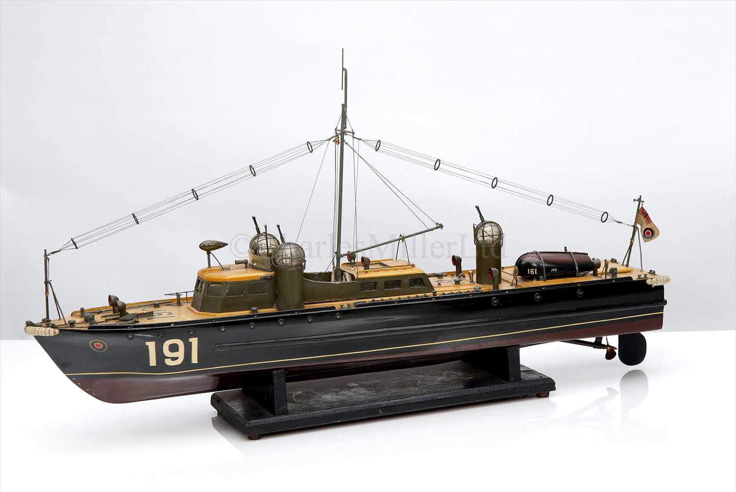 Lot 292 - A WELL-MADE WORKING SCALE MODEL OF AN R.A.F..
