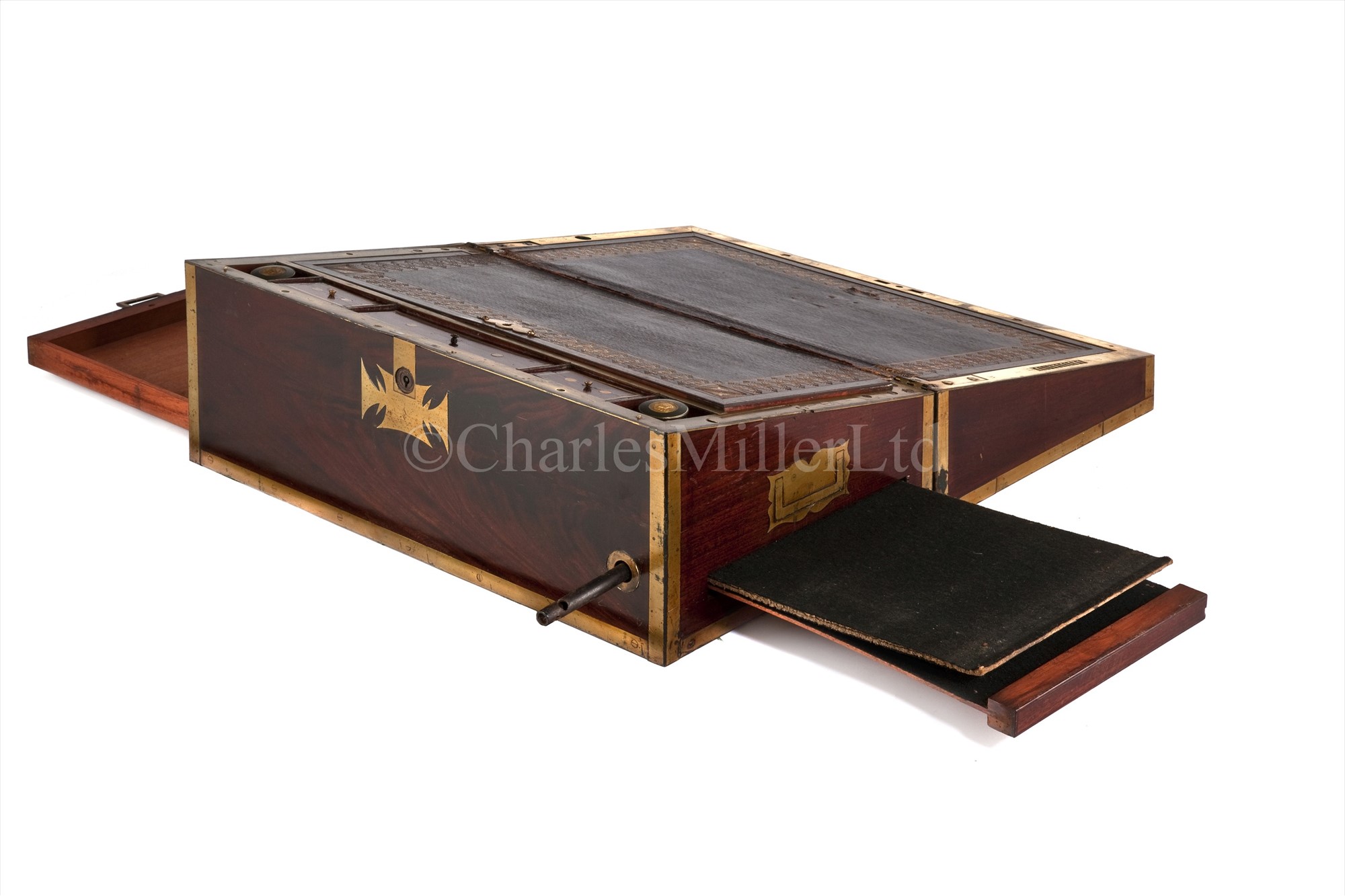 Lot 233 - A FINE PORTABLE WRITING SLOPE WITH