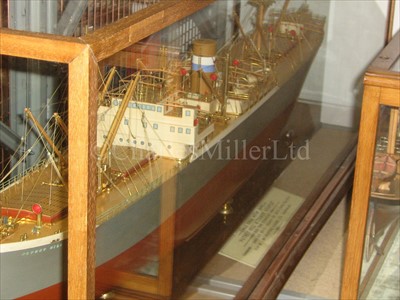 Lot 274 - A FINE DOCKYARD BUILDER'S MODEL FOR THE STEAM...