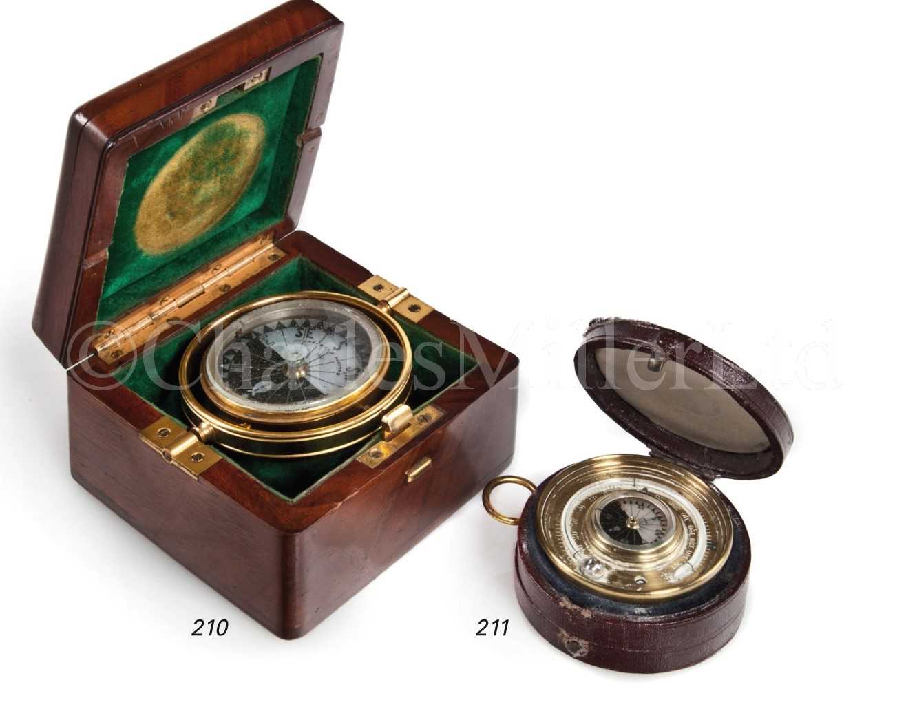 Jan Singer Compass Lot 210 - A RARE SINGER'S PATENT MARINE NIGHT COMPASS