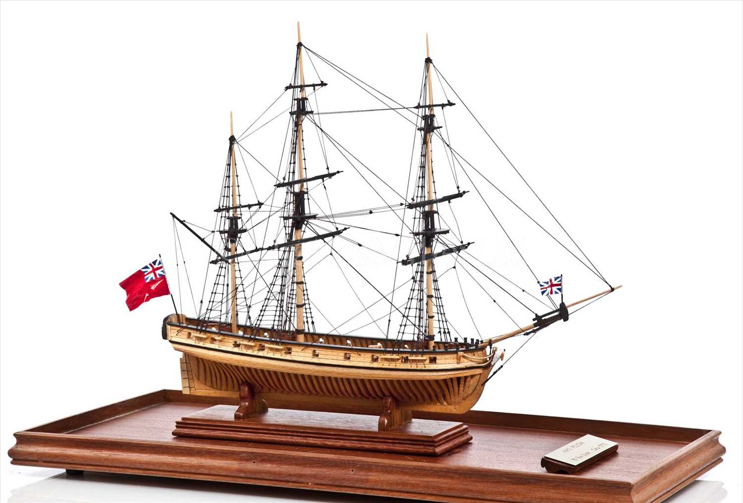 Lot 220 - A 1:96 SCALE RIGGED MODEL OF THE 16-GUN SLOOP...