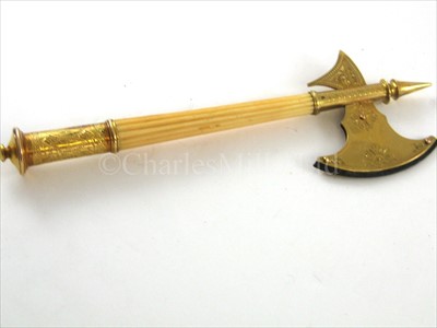 Lot 175 - AN ATTRACTIVE IVORY AND GOLD LAUNCHING HATCHET...