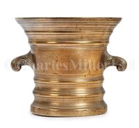 Lot 90 - AN EARLY 19TH-CENTURY BRASS MORTAR
